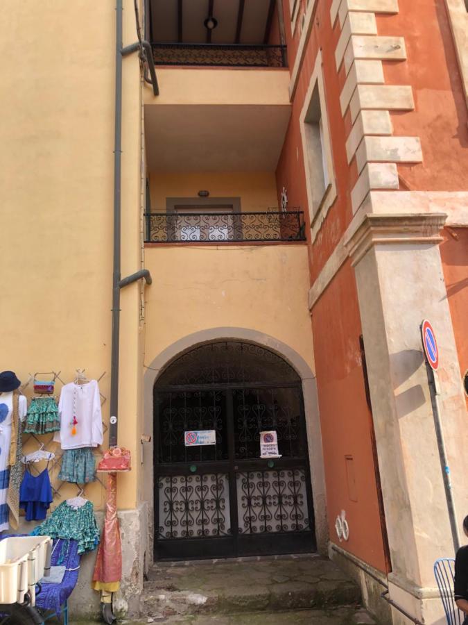 La Piazzetta Leilighet Capraia Eksteriør bilde